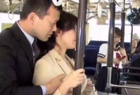 หนังโป๊ญี่ปุ่นรวมเรื่องสั้น ยืนเย็ดบนรถเมล์เพราะไม่มีคนสนใจ