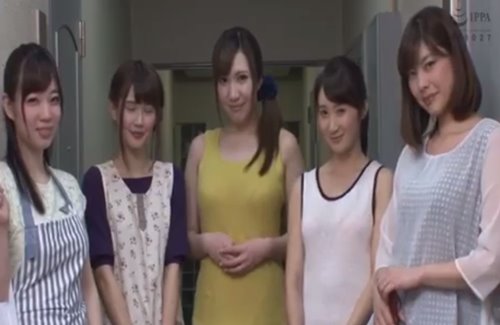 หนังเอวีญี่ปุ่น กลุ่มแม่บ้านสาววางแผนเย็ดผู้ชายแบบเซ็กส์หมู่