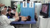 ตรวจร่างกาย หนังเอวีโป๊ญี่ปุ่น หมอตรวจภายในนักเรียนหญิง ด้วยการดมกลิ่นช่องคลอด